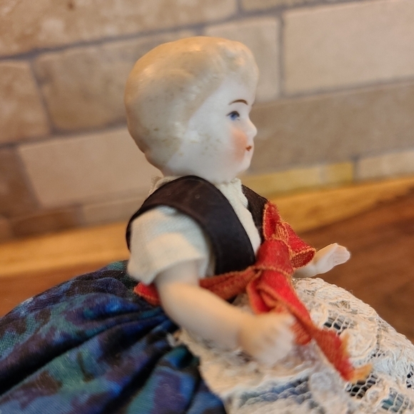 Antique German Porcelain Half Doll/ pin cushion doll with moving arms blue eyes - Picture 7 of 12